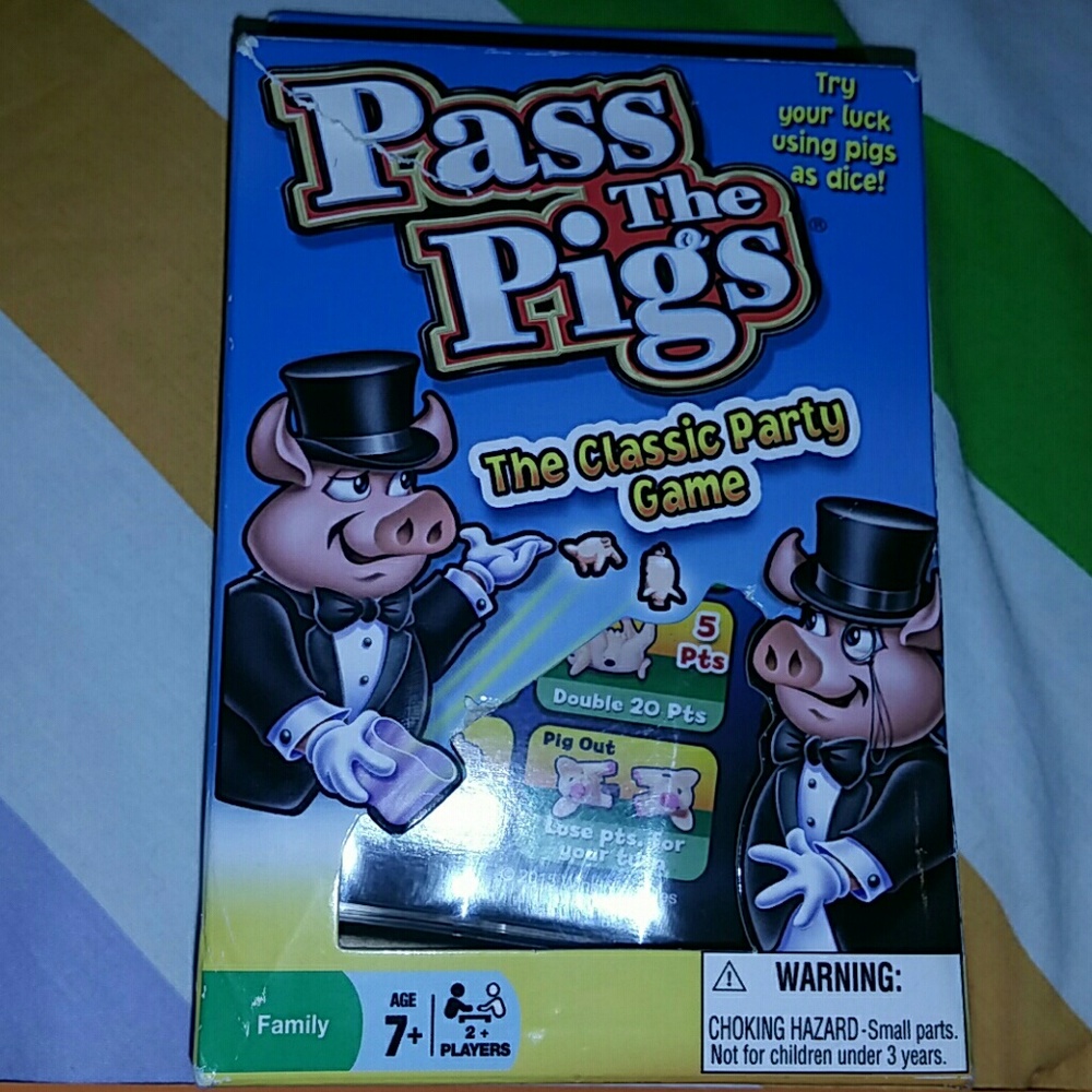 Pass the Pigs Classic Party Game
